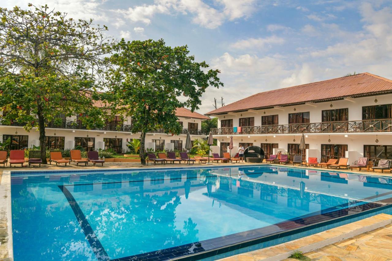 Double Room Pool View