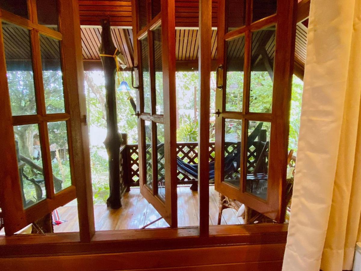 Deluxe Bungalow Sea View AC Room