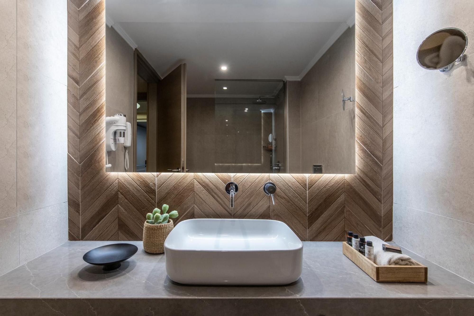 Standard Double or Twin Room Sea View