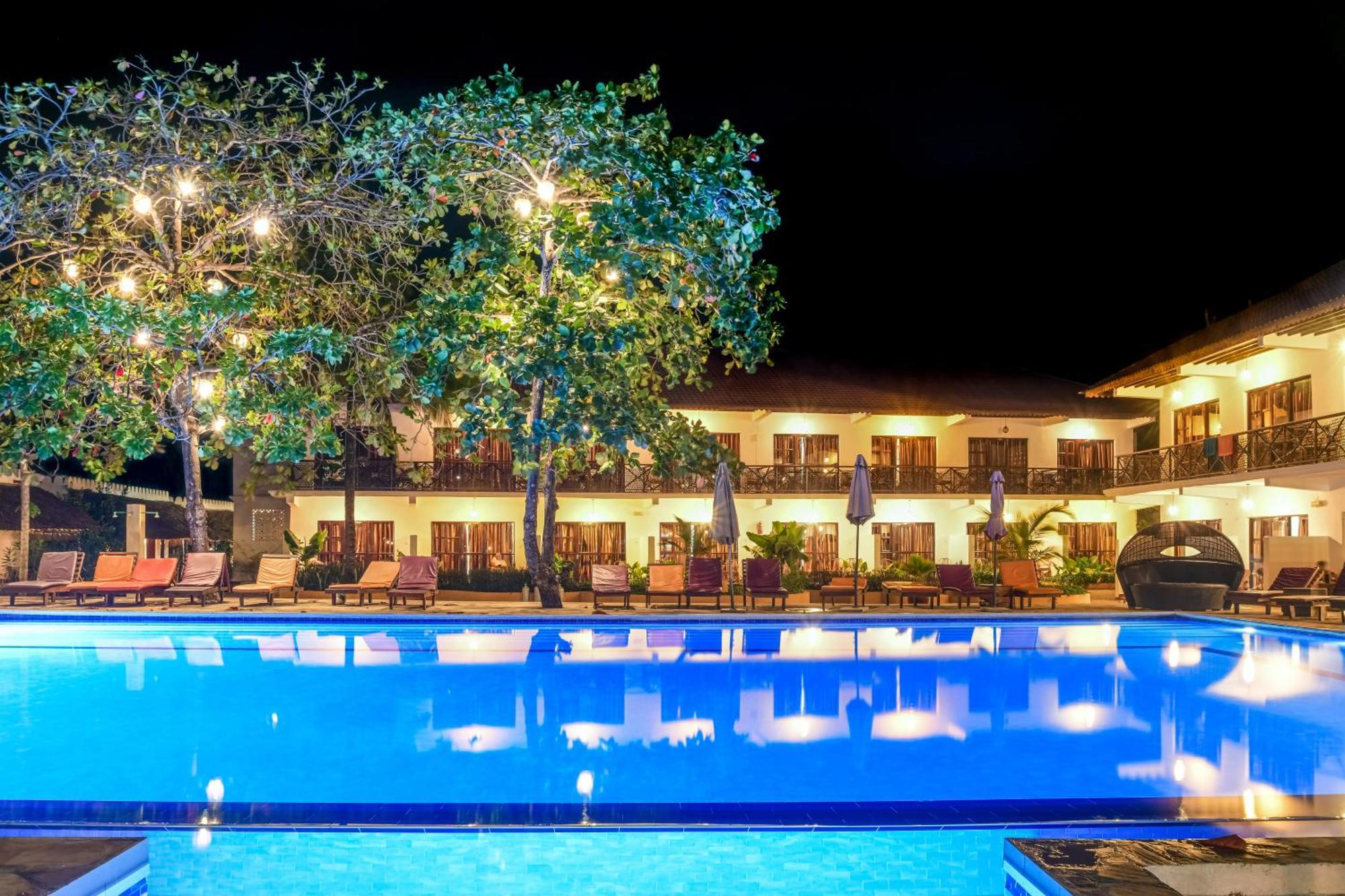Twin Room Pool View