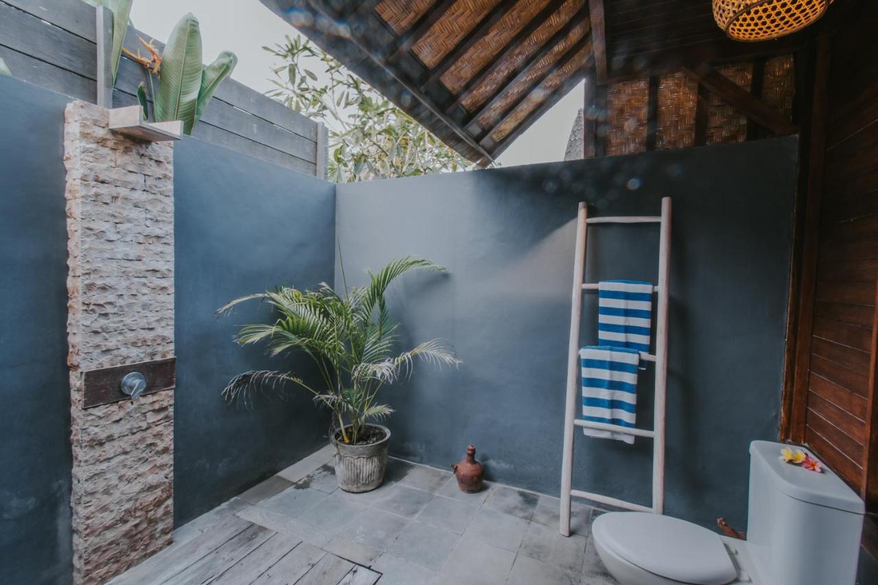 Standard Huts Garden View