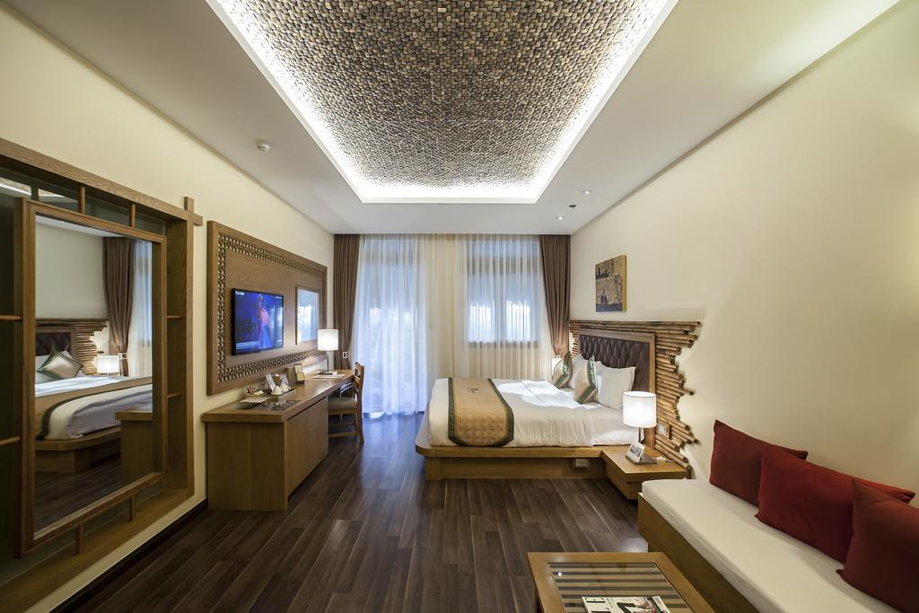 Double or Twin Room Balcony