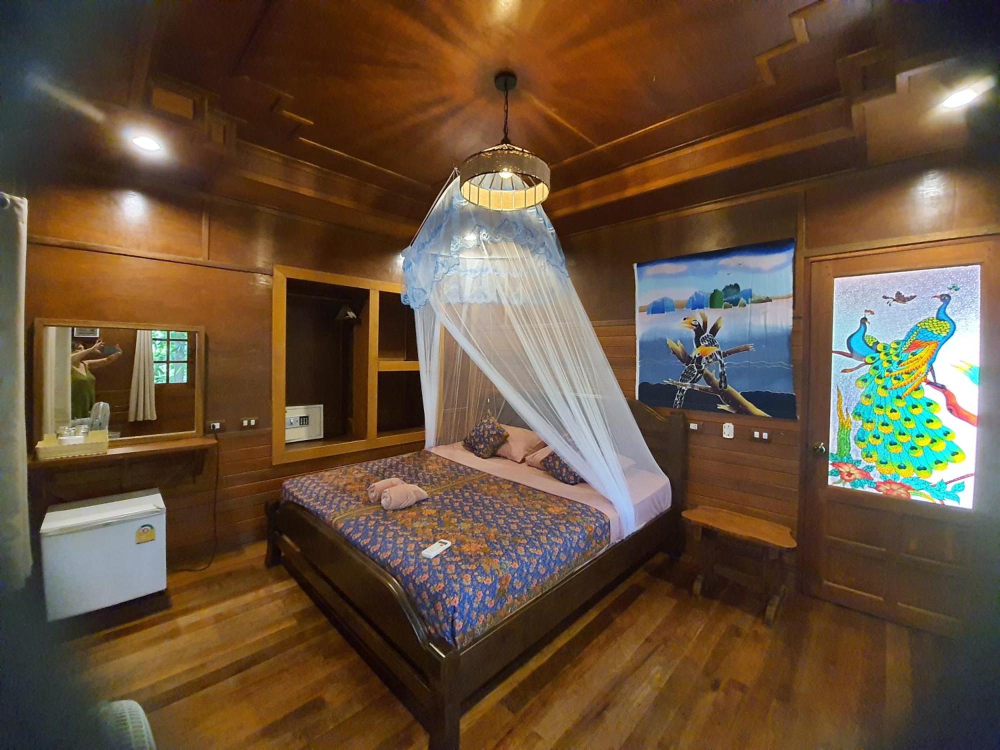Deluxe Bungalow Sea View AC Room