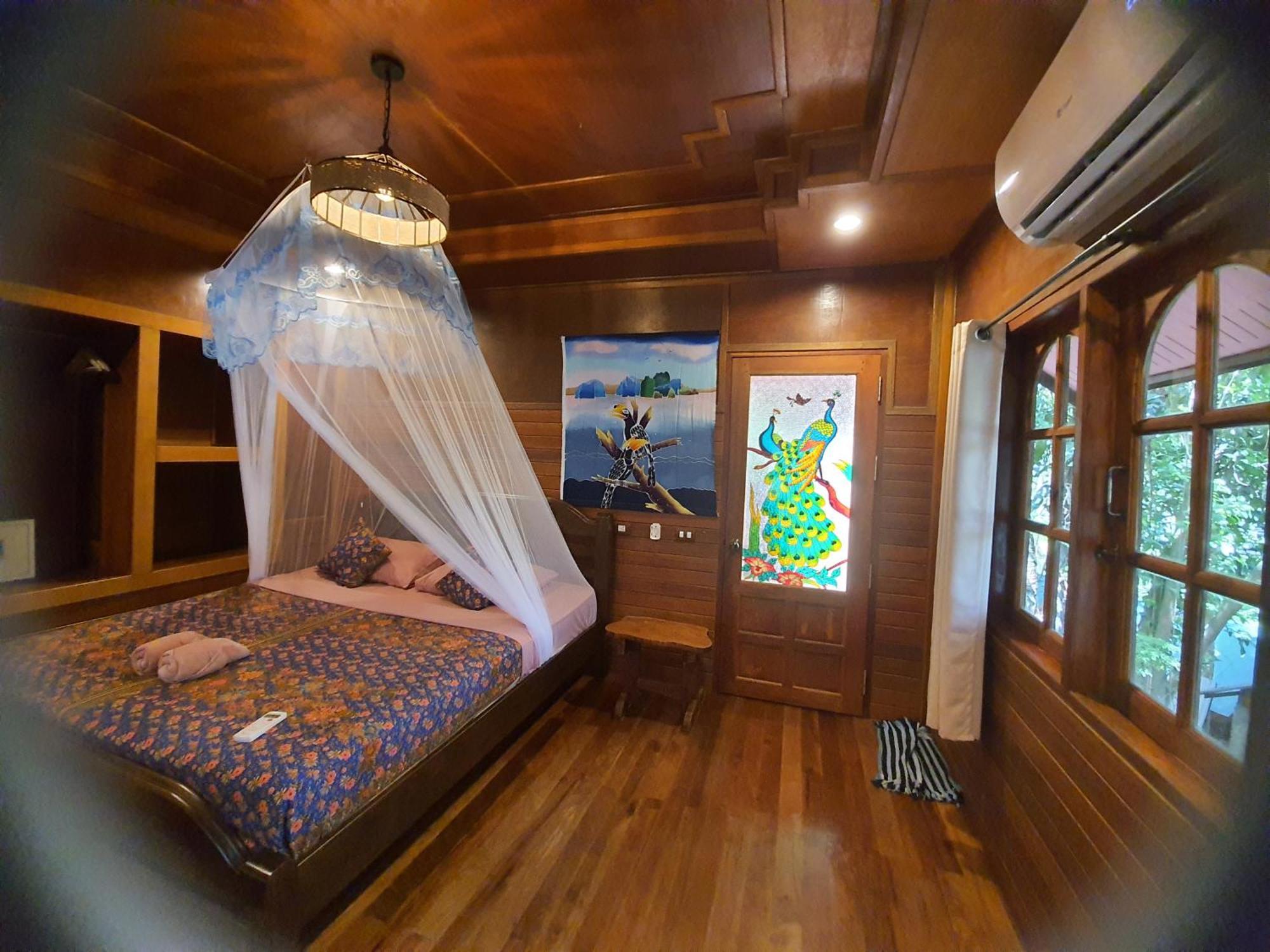Deluxe Bungalow Sea View AC Room