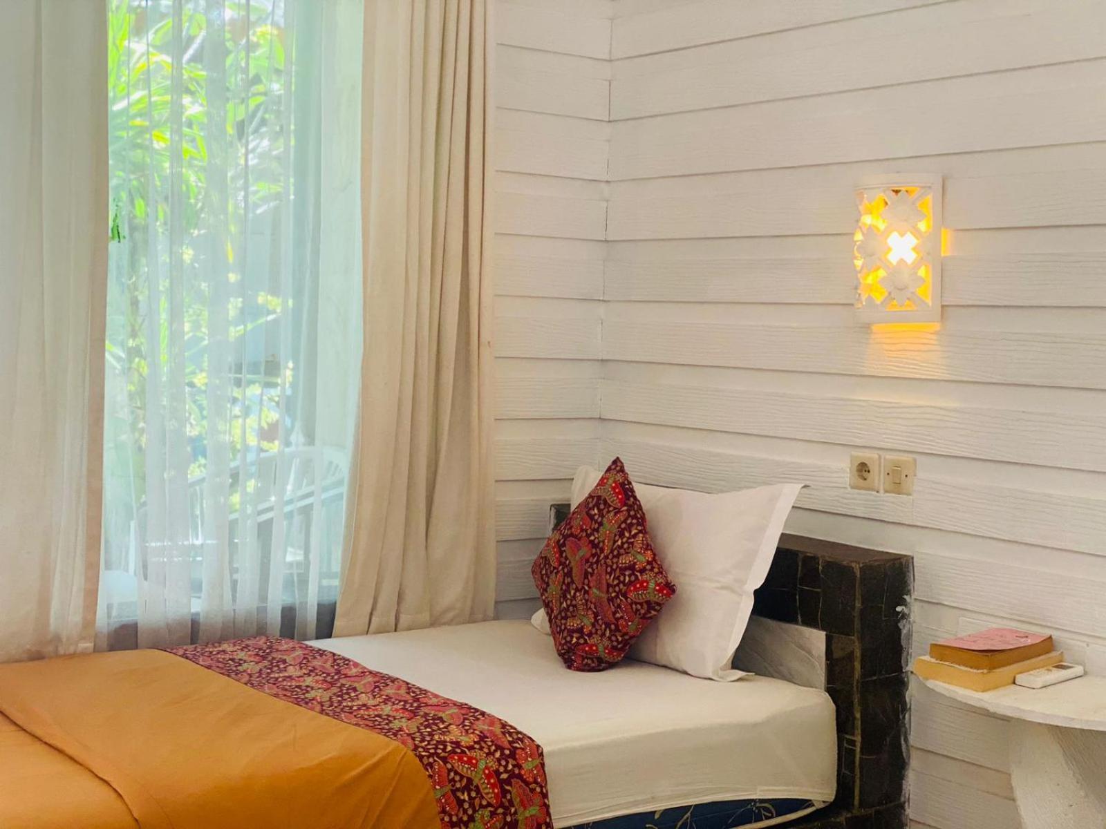 Queen Twin Room