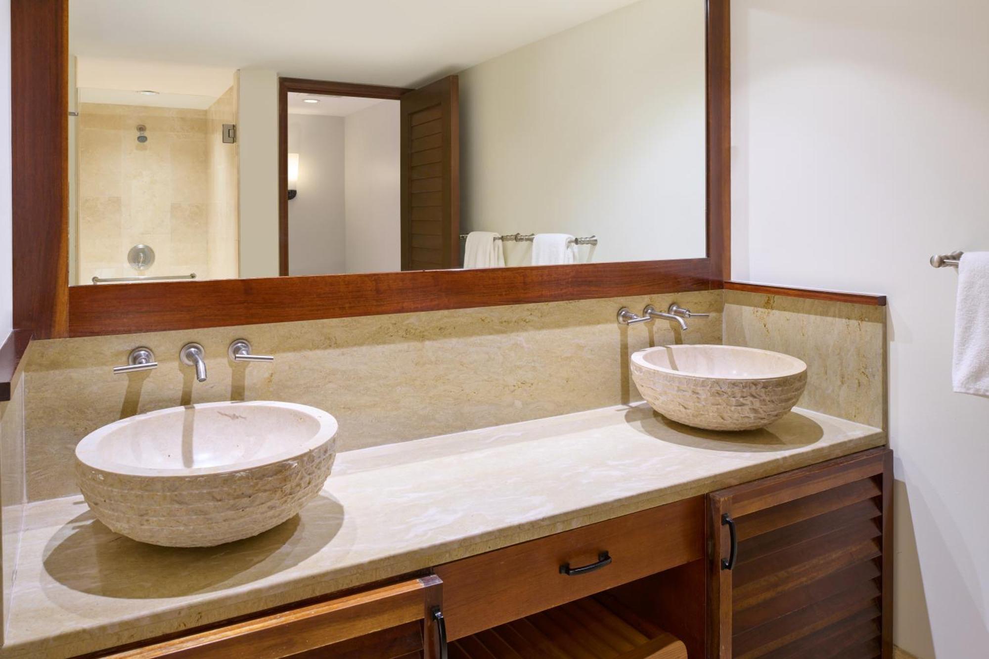 Tower Ocean Front 2 Bedroom Suite Molokai