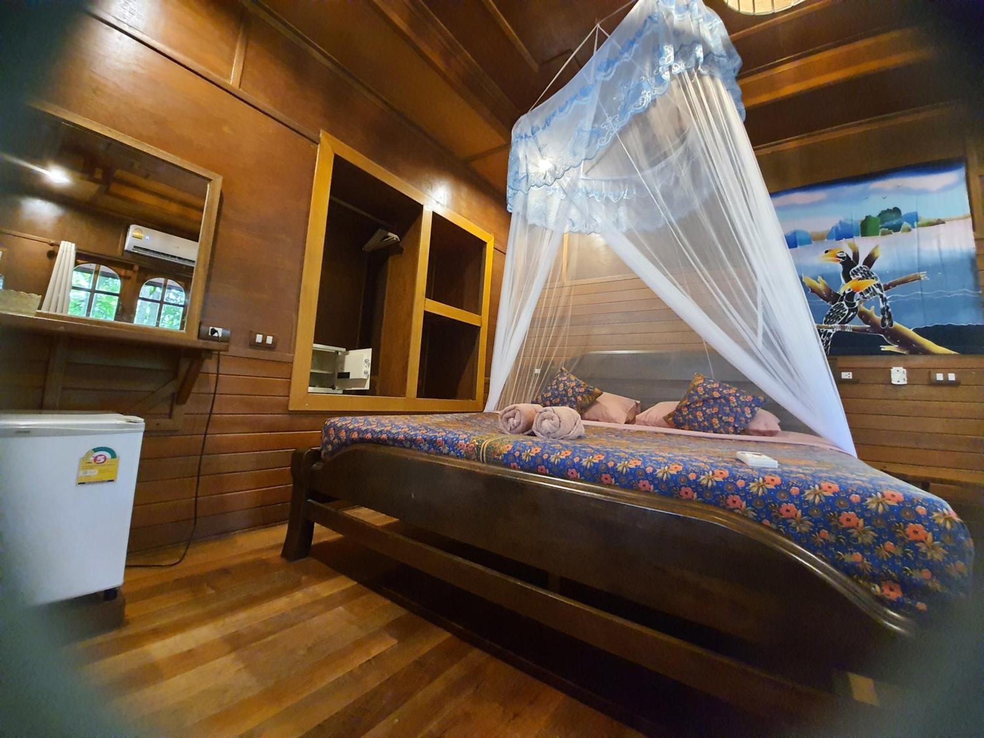 Deluxe Bungalow Sea View AC Room