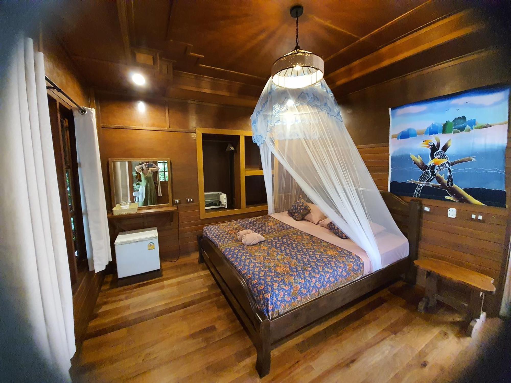 Deluxe Bungalow Sea View AC Room