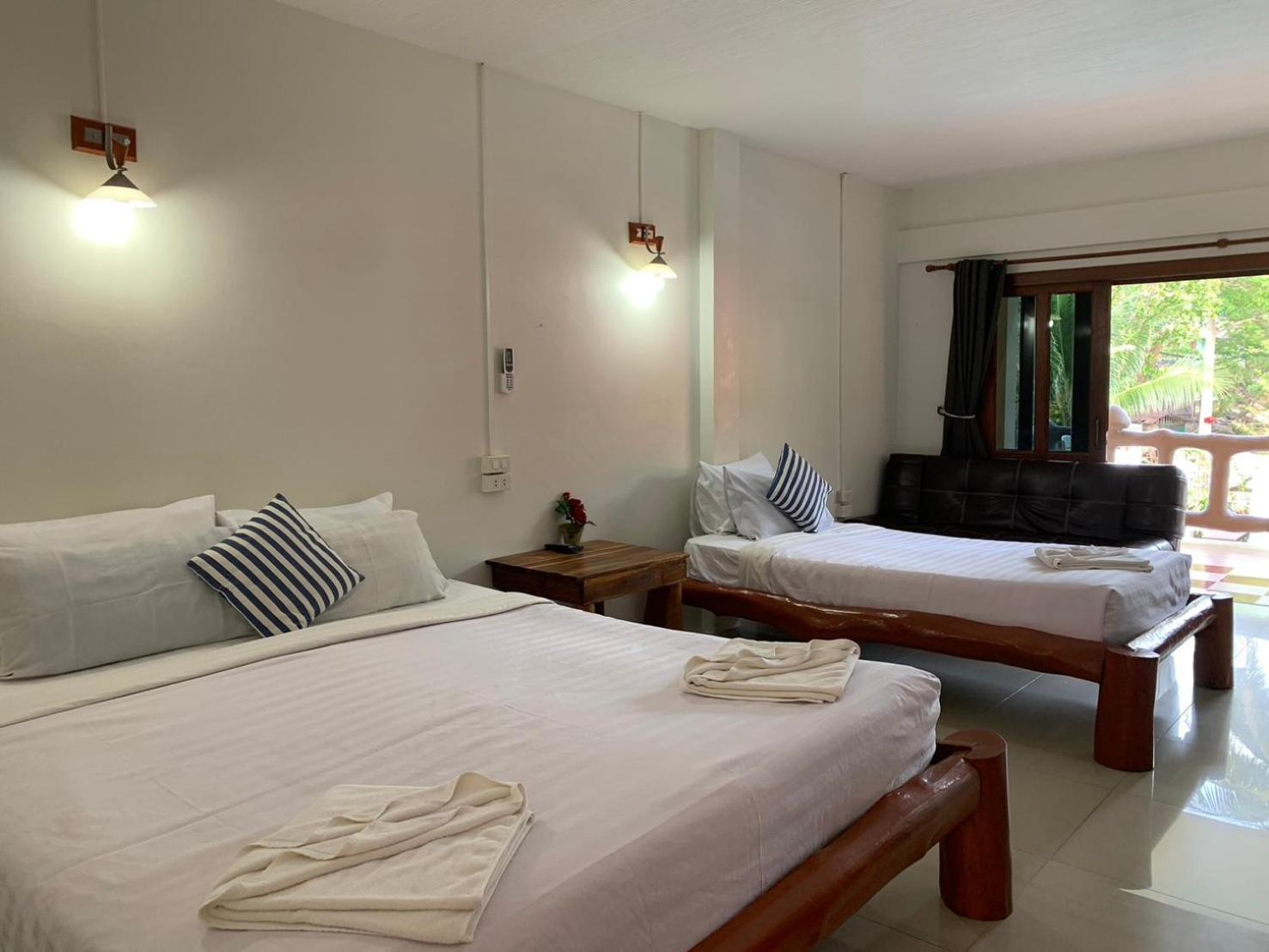 Triple Room Terrace