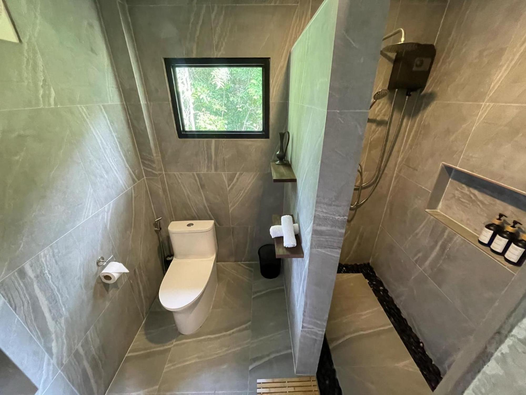 Deluxe Suite with Sea View