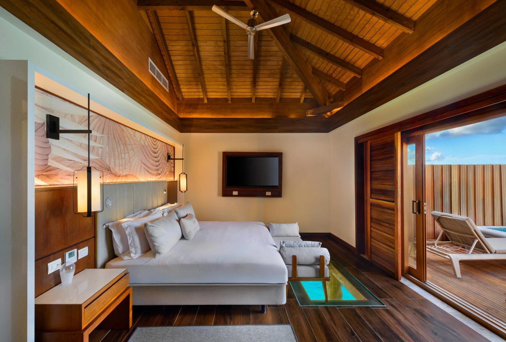 Luxury Presidential Sunset Overwater Suite Diamond Club