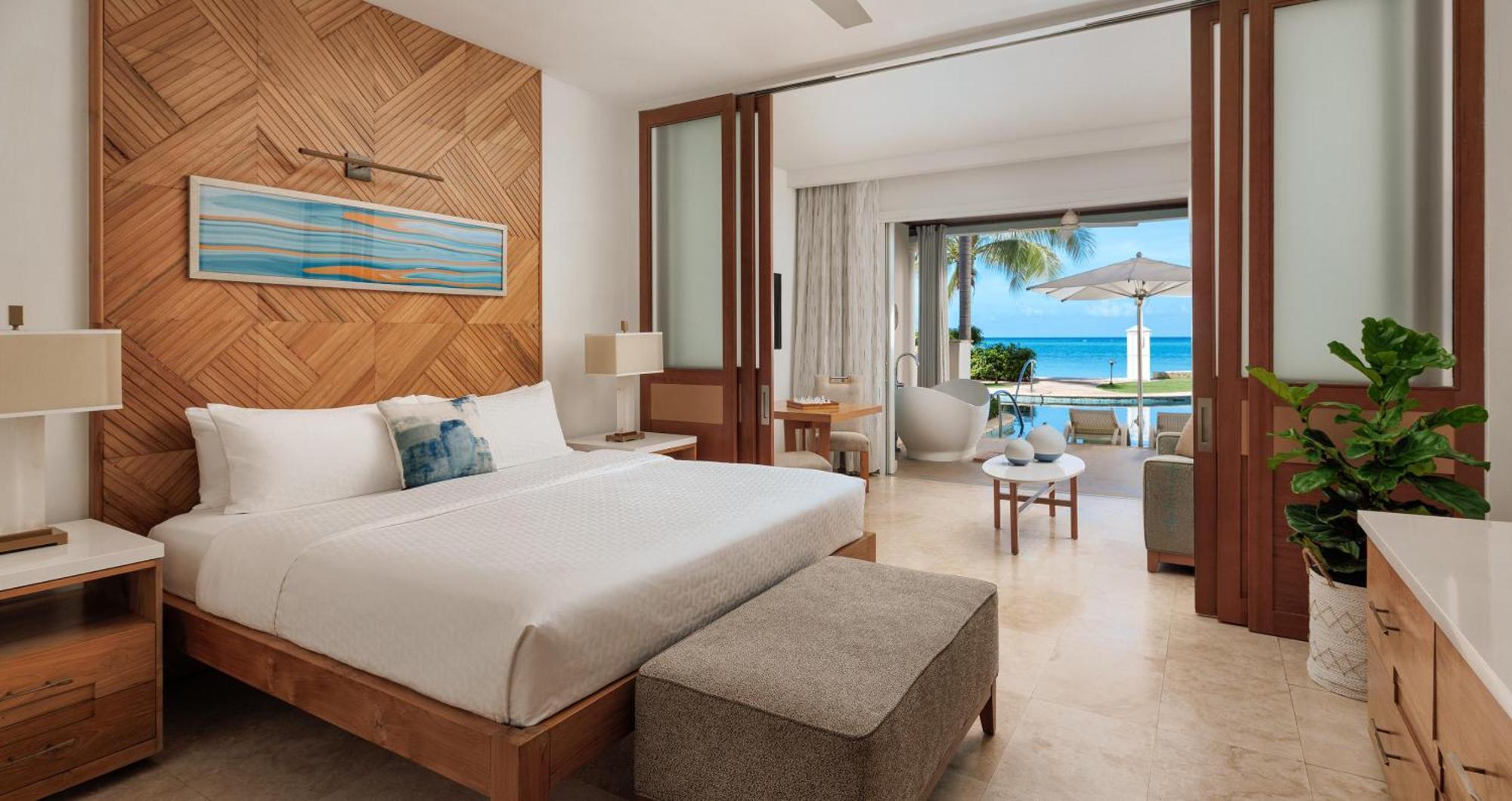 Beachfront Swim-up Super Luxe One-Bedroom Butler Suite w or Patio Tranquility Soaking Tub,1645689801:JPEG