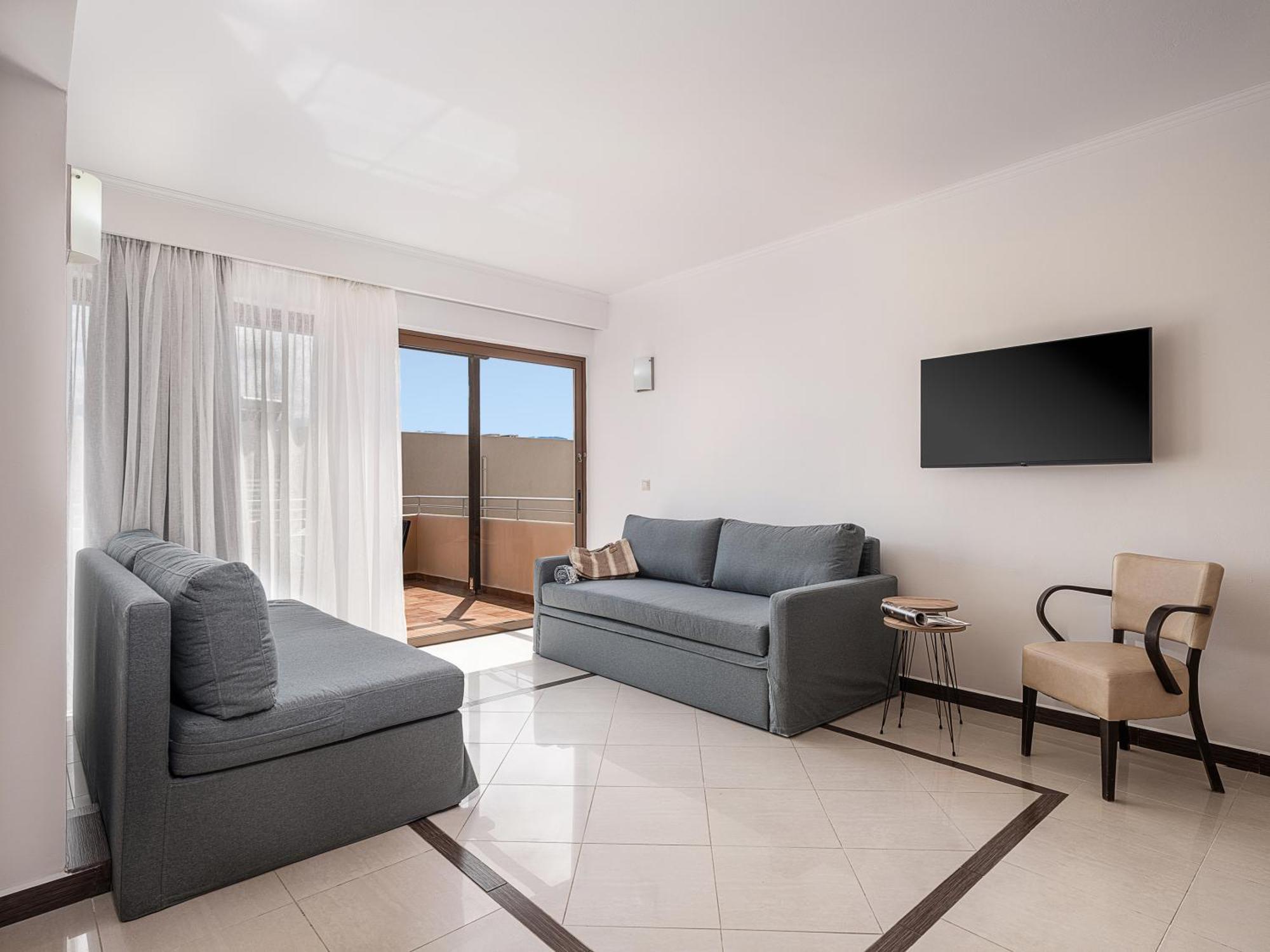 Family Suite with Balcony,1663739088:JPEG