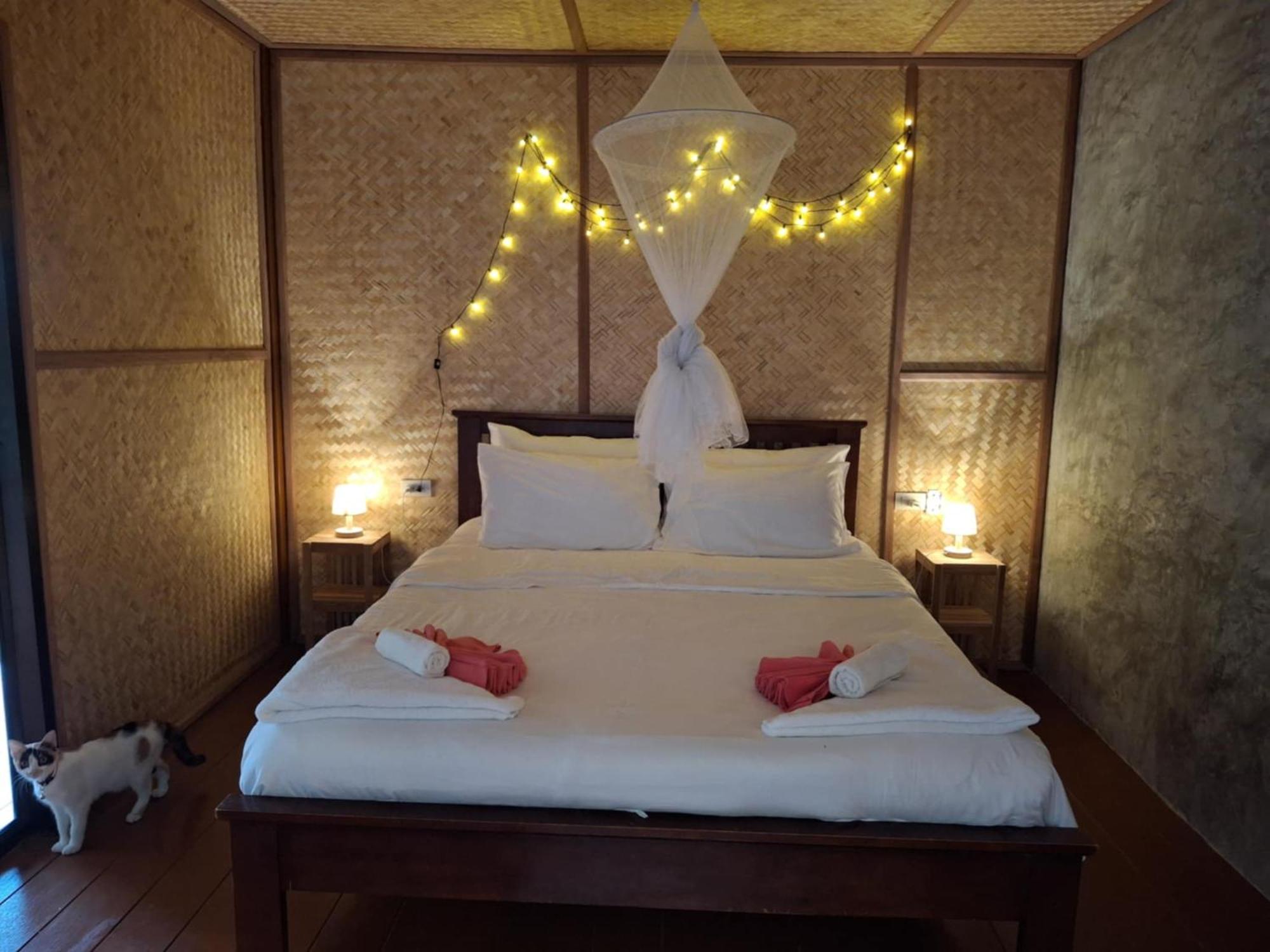 Tweepersoonskamer met Balkon en Uitzicht op Zee