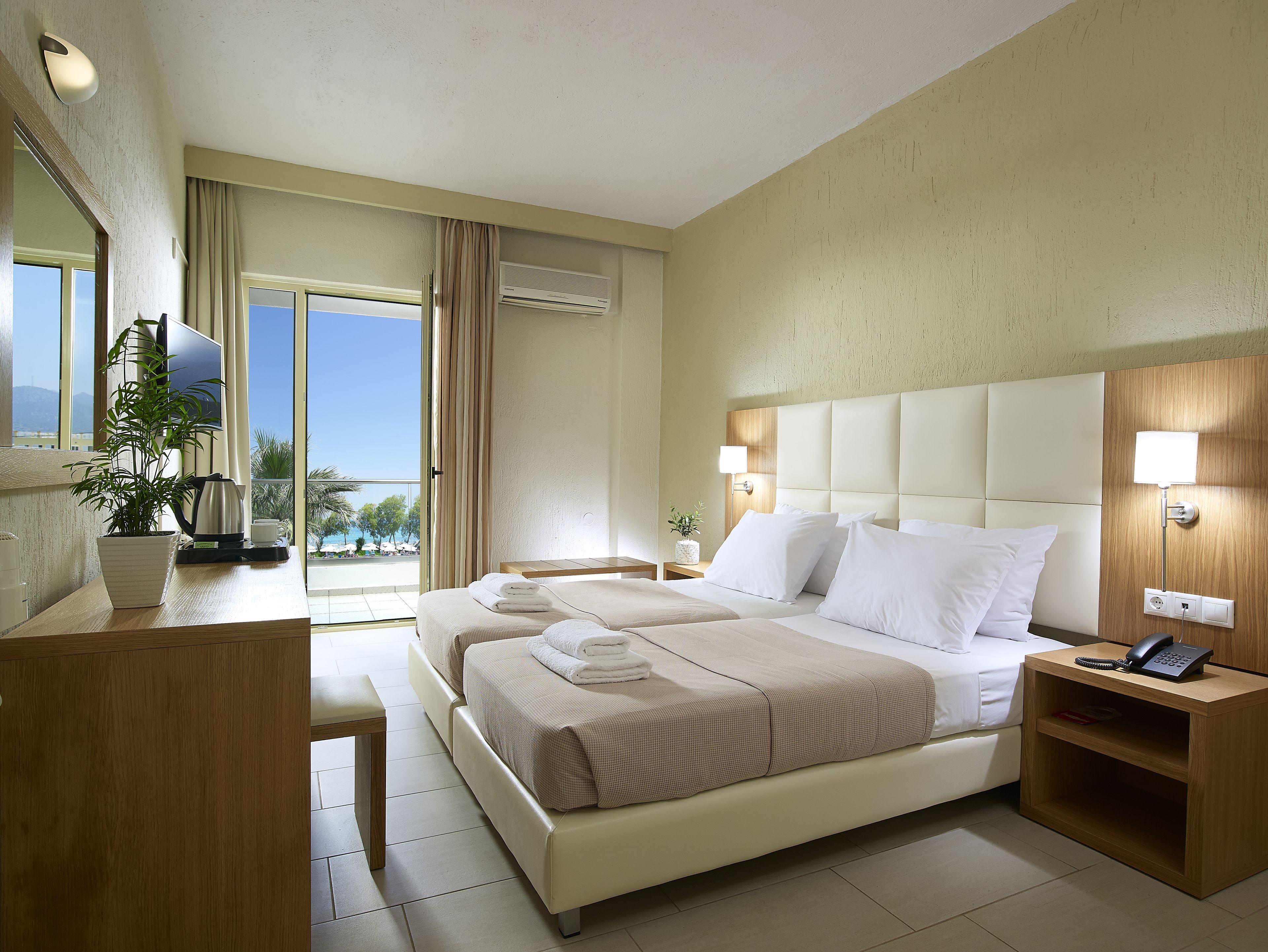 Double or Twin Room Sea View