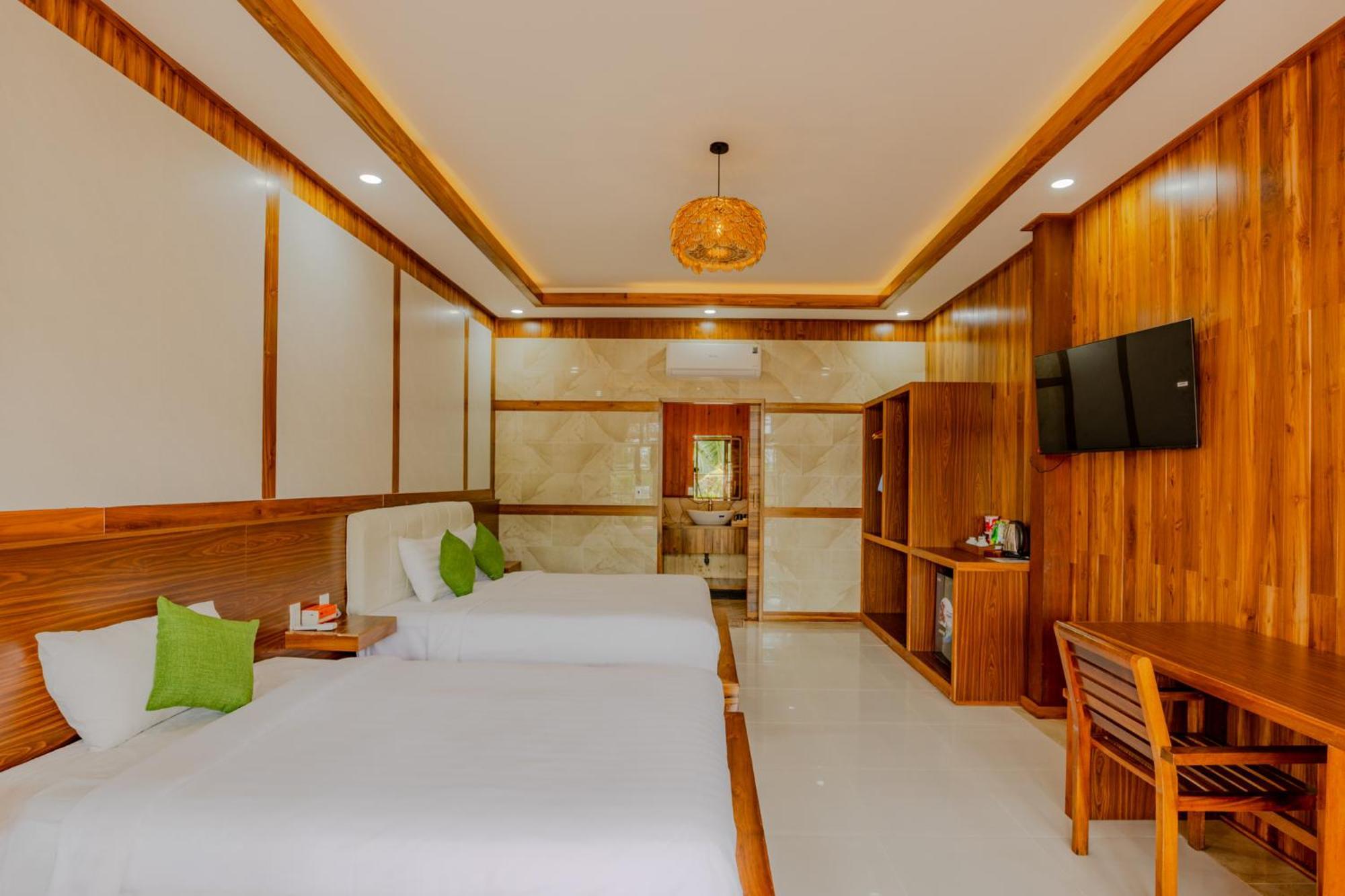 Deluxe Double or Twin Room with Garden View