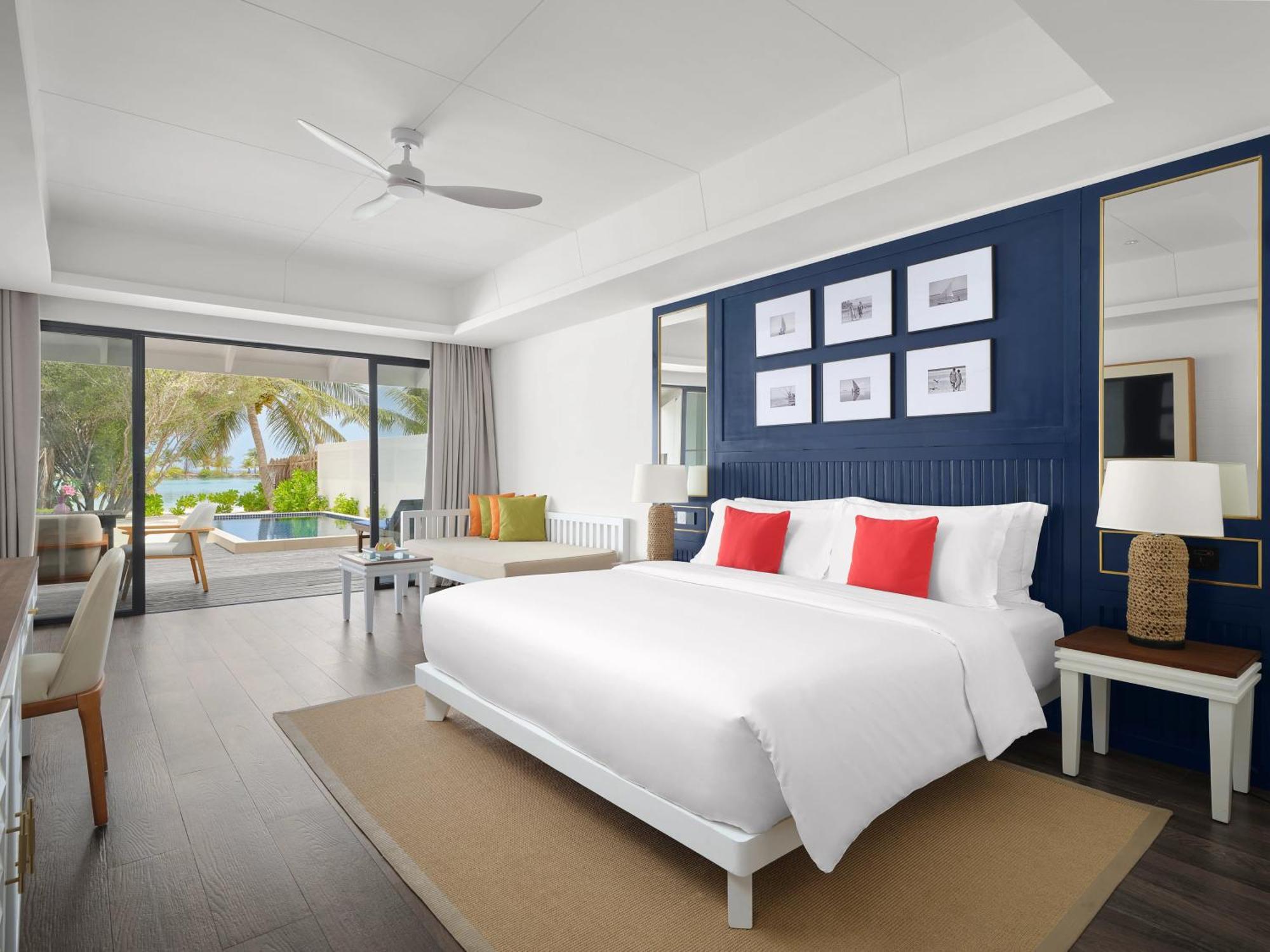 Sunset Deluxe Beach Pool Villa