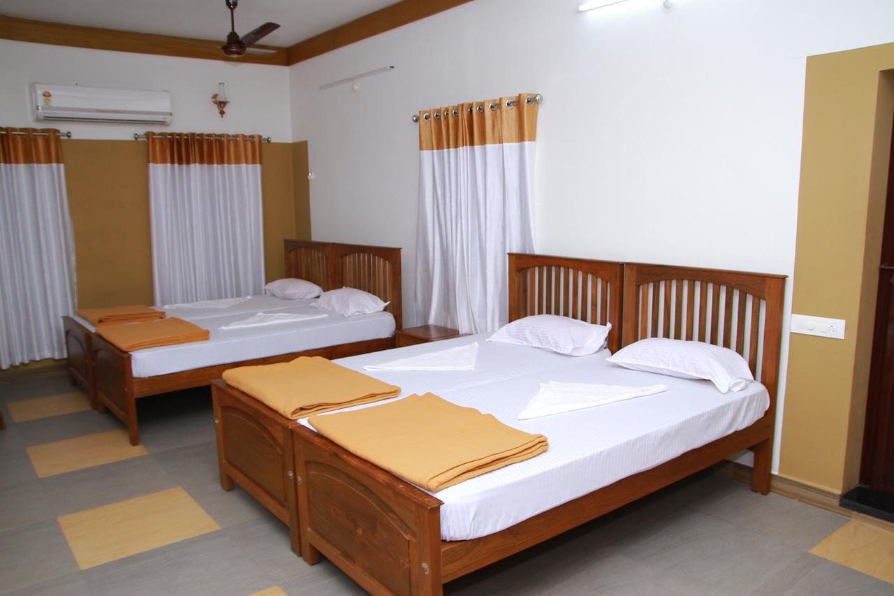 Deluxe Family Suite