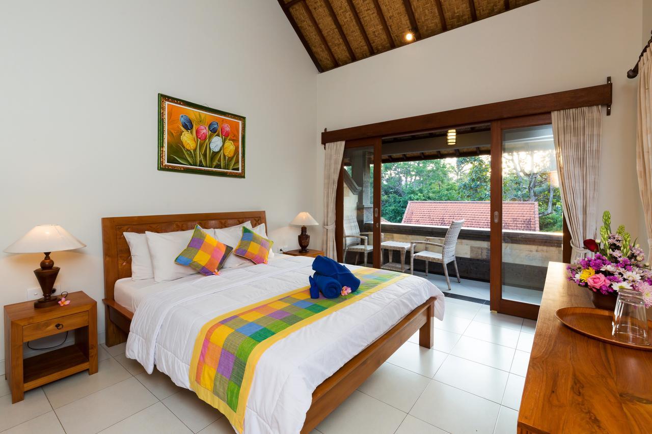 Double Room with Pool View
