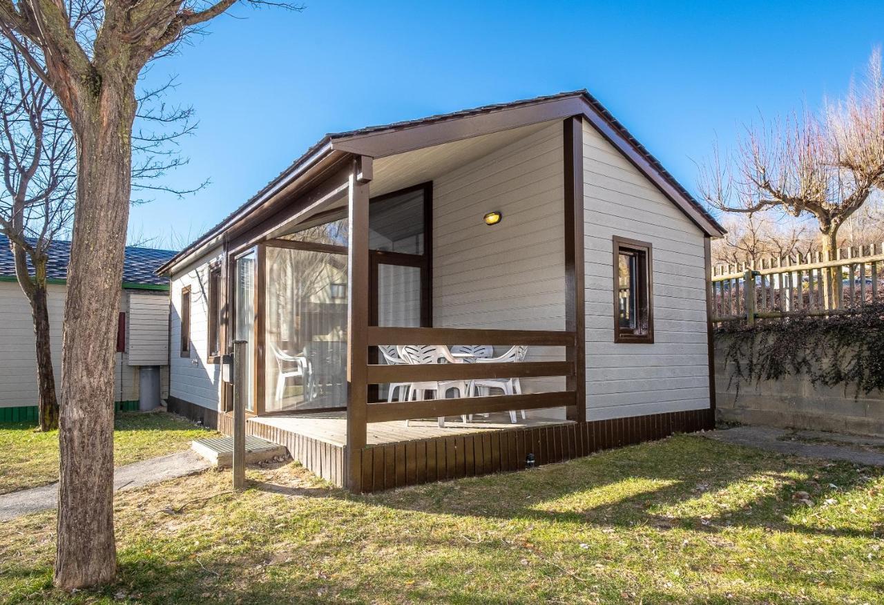 Superior Bungalow,763212556:JPEG