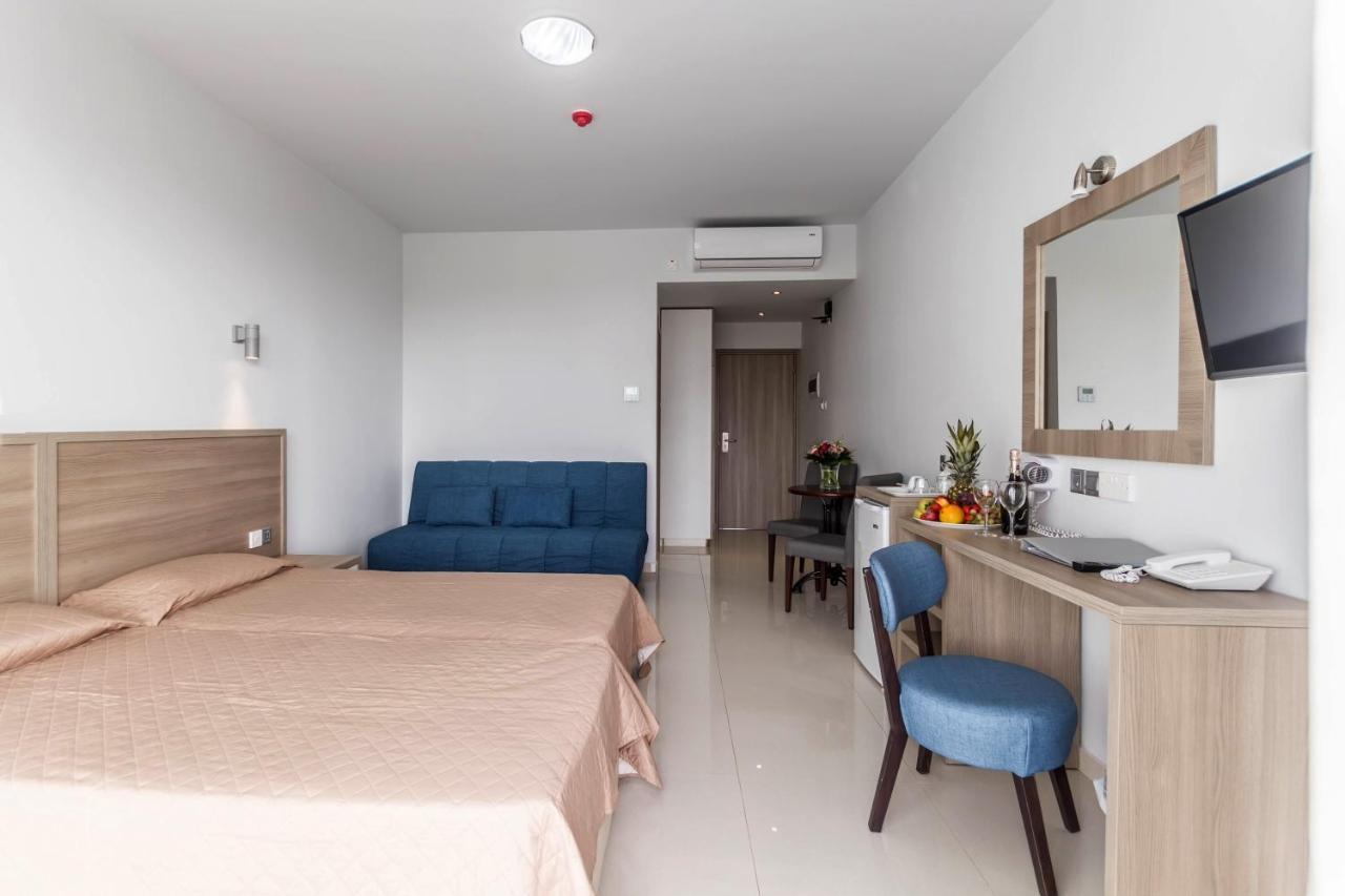 Deluxe Room,784314798:JPEG