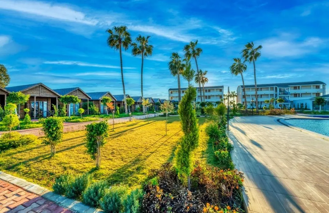 Lord Marina Hotel & Bungalows-1