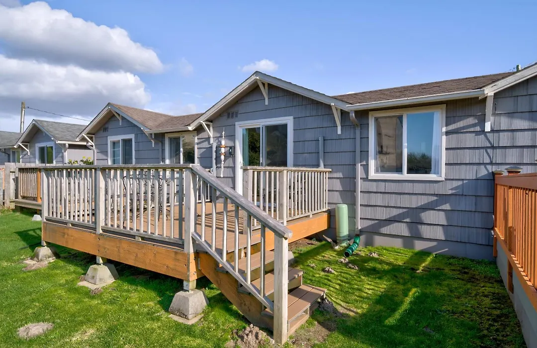 Akari Bungalow #5-1