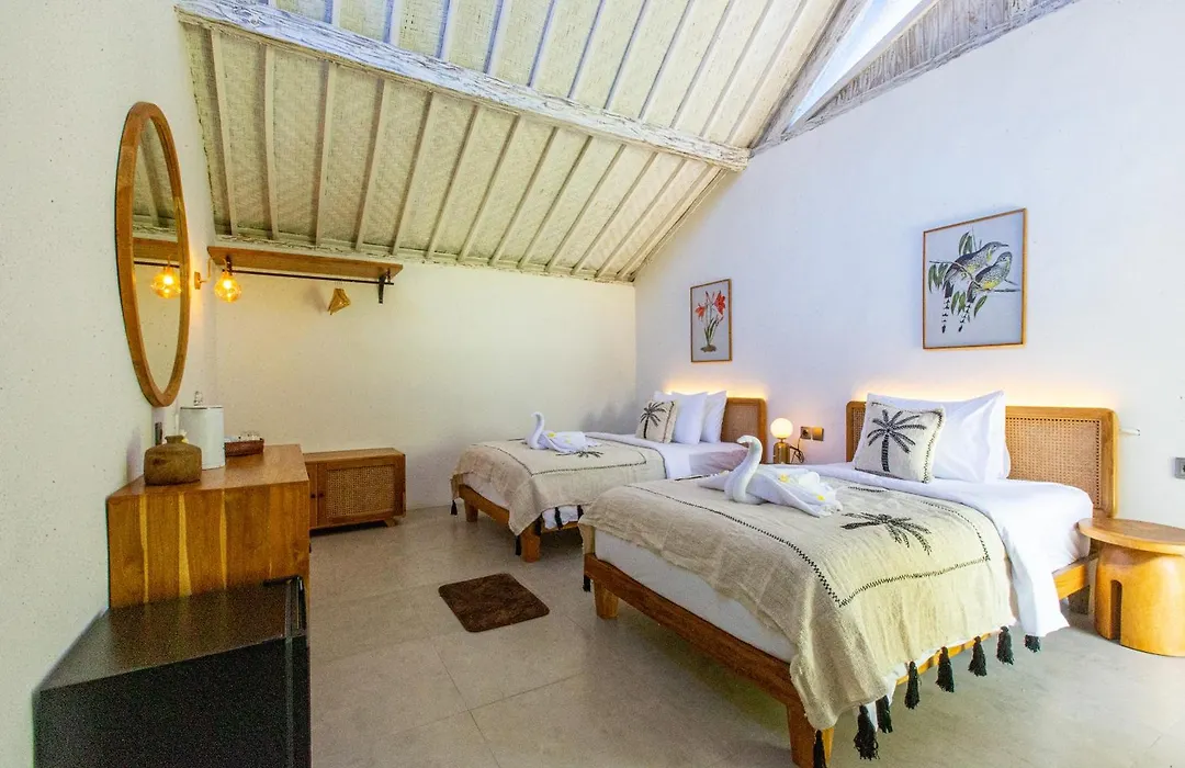 La Roja Bungalows-1