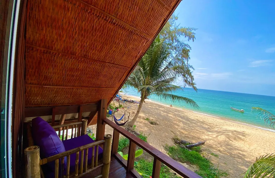 Robinson Bungalows-1