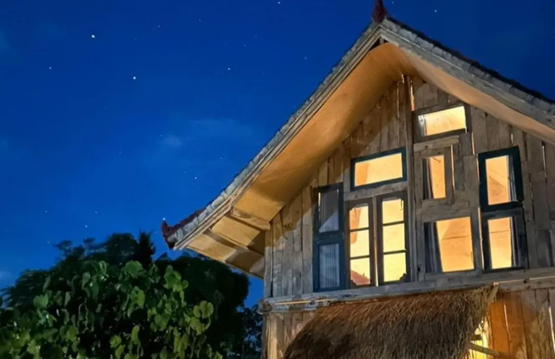 Yogi Beach Cabin-1