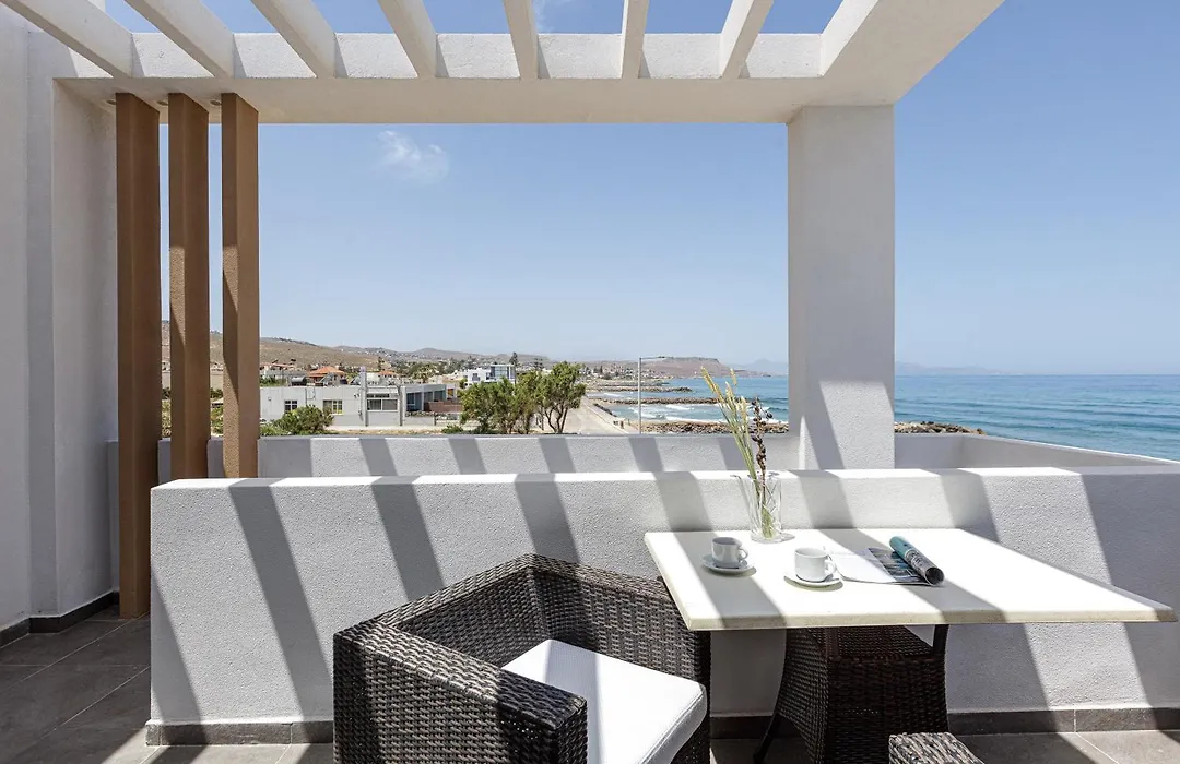 Golden Bay Boutique Hotel & Bungalows-1