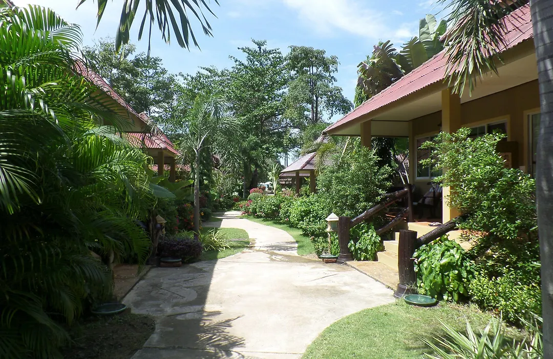 Lanta Castaway Beach Resort-1