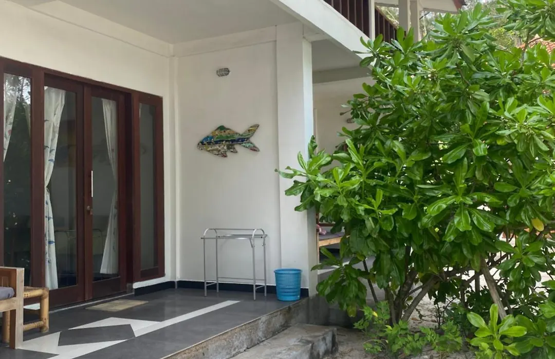 Biru Meno Beach Bungalows-1
