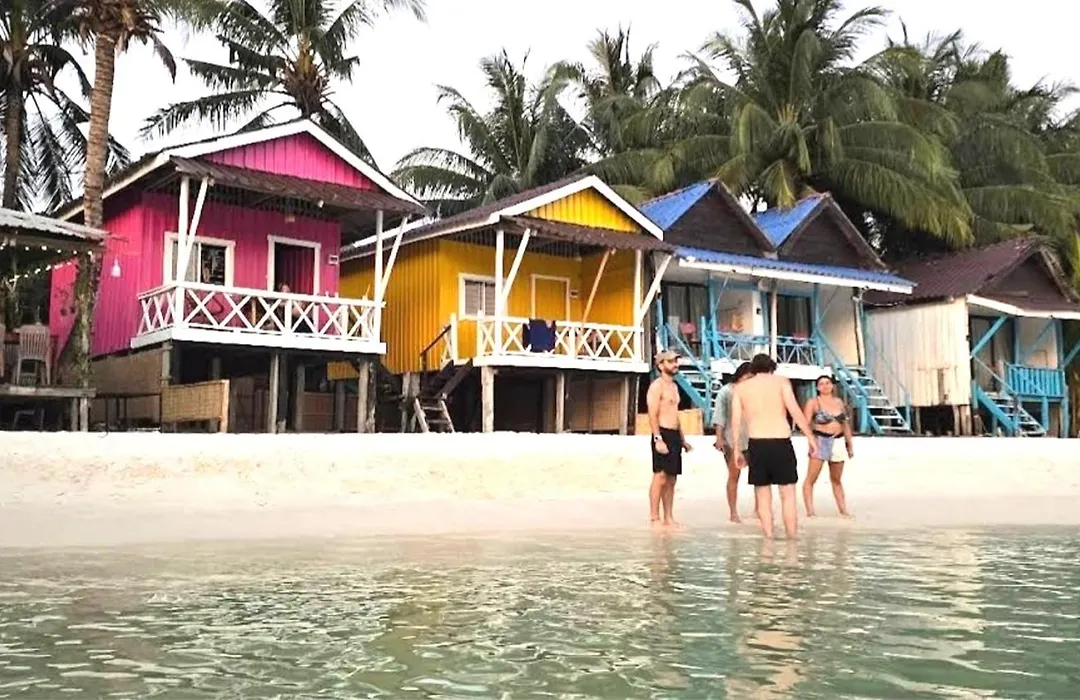 Paradiso Ocean Front Bungalows-1