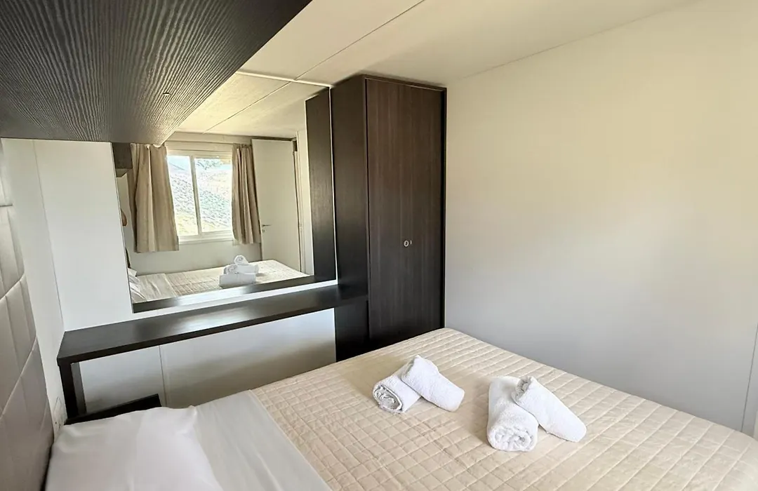 Chrissa Camping Rooms & Bungalows-1