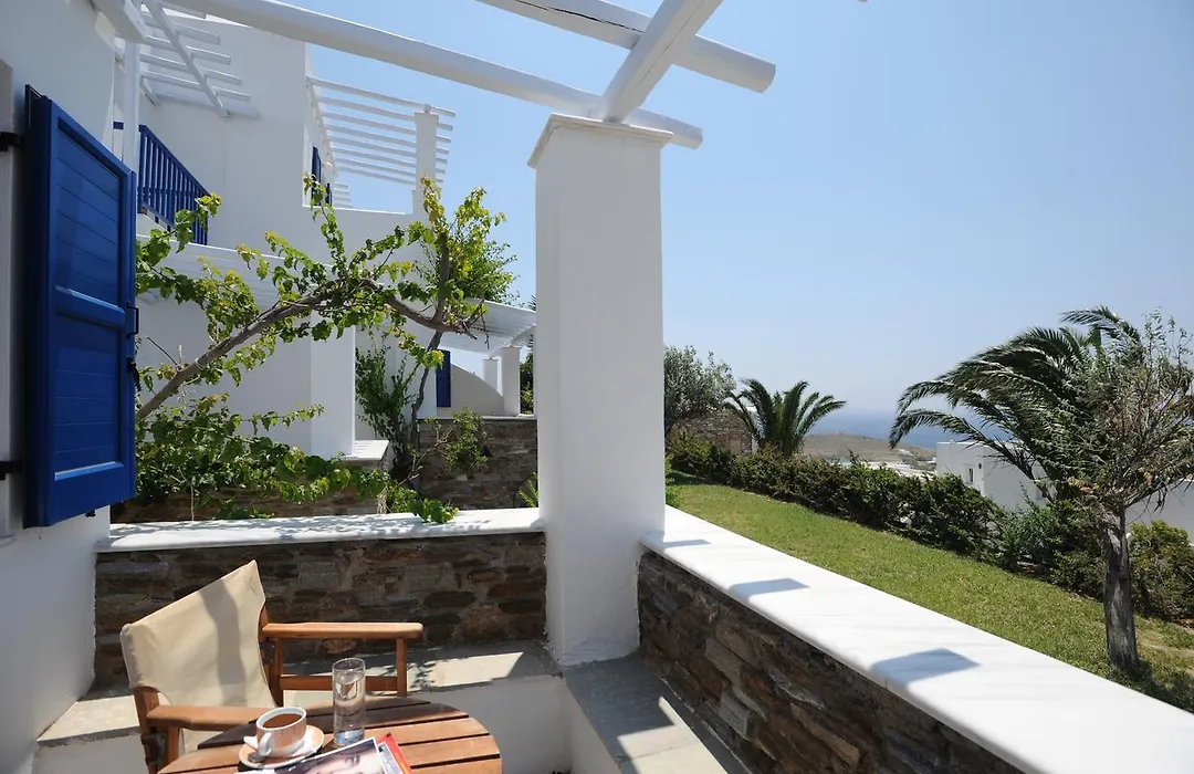 Carlo Bungalows-1