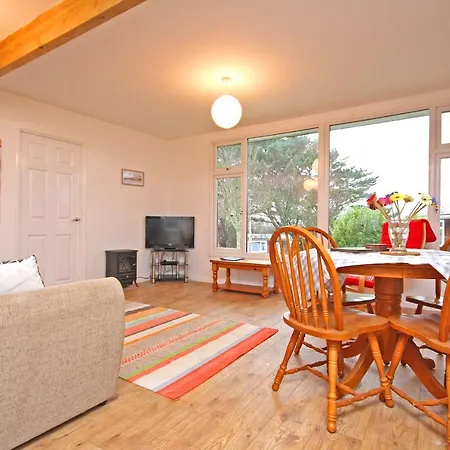 Mount Hawke Holiday Bungalows-2