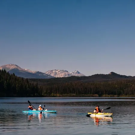 Patricia Lake Bungalows-3