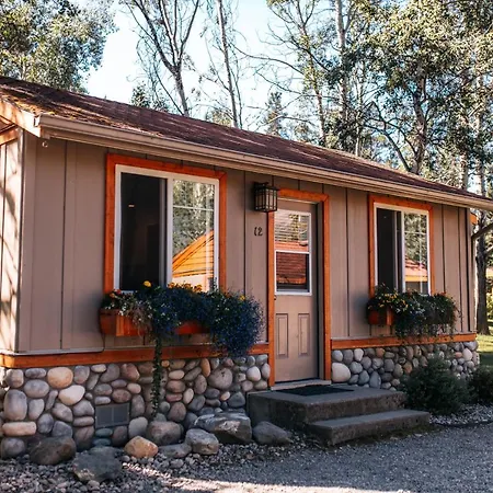 Patricia Lake Bungalows-2