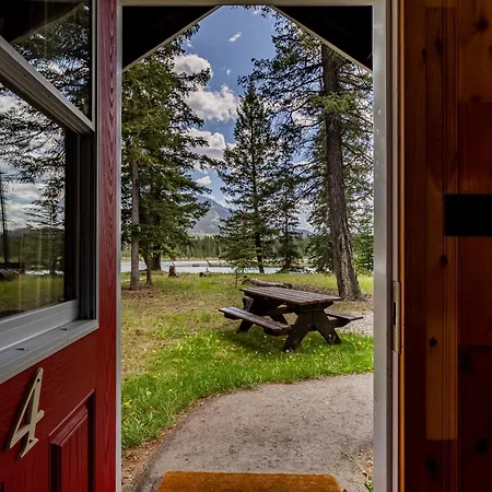 Pine Bungalows-3