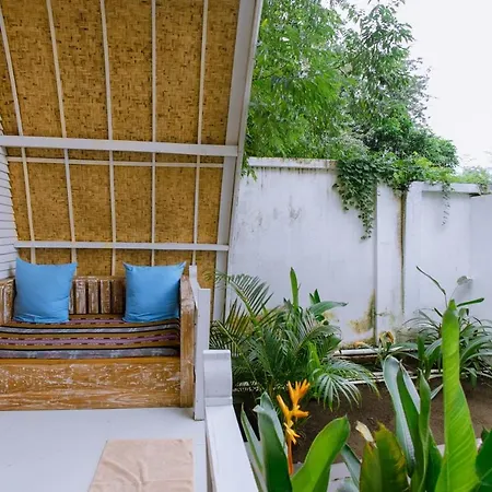 Unzipp Bungalows Gili Air-3