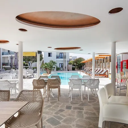Golden Bay Boutique Hotel & Bungalows-3