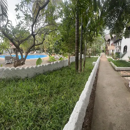 Langi Langi Beach Bungalows-3