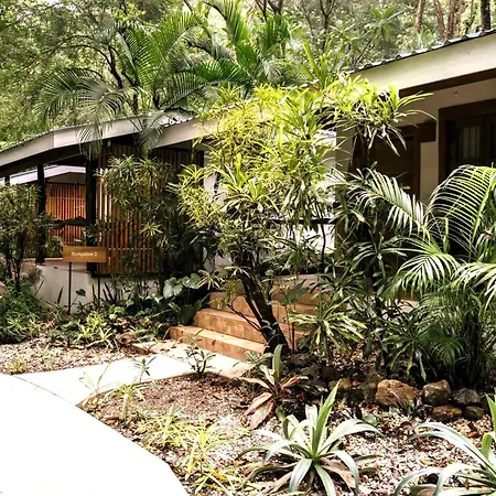 Makanas Beach Bungalows-2