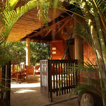 La Loma Linda, Bungalows Y Yoga-2