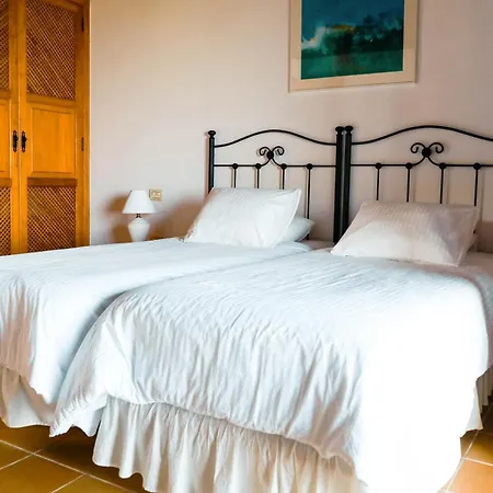 Casas-Bungalows Los Pajeros-3