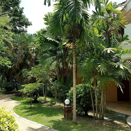 Hotel And Beach Bungalow At Lanta Resort-2