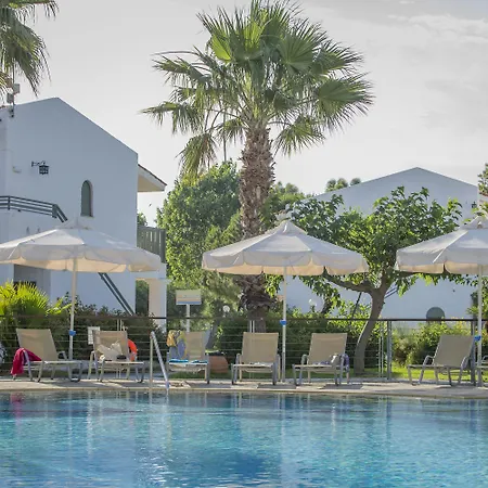 Golden Coast Hotel & Bungalows-2