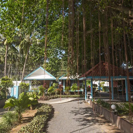 Blu' Beach Bungalows-3