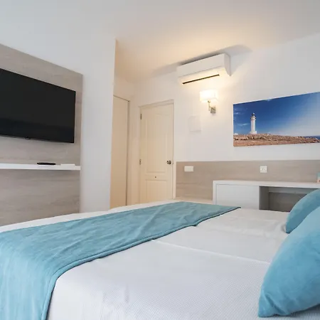 Hostal Es Pi - Emar Hotels-3